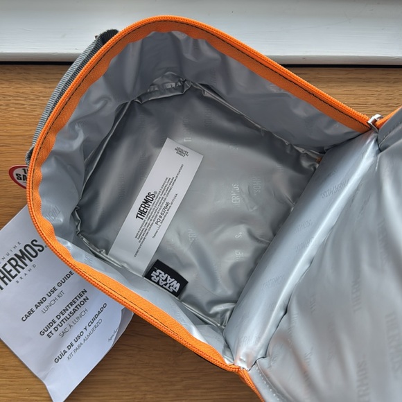 Thermos Dual Compartment Insulated Lunch Box Disney Star Wars BB-8 - Picture 7 of 11